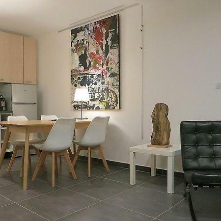 Art_Booking . . . By Benoit_B Duingt Esterno foto